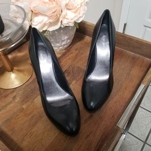 Nine West Rocha Black Leather Pumps Heels Size 8.5